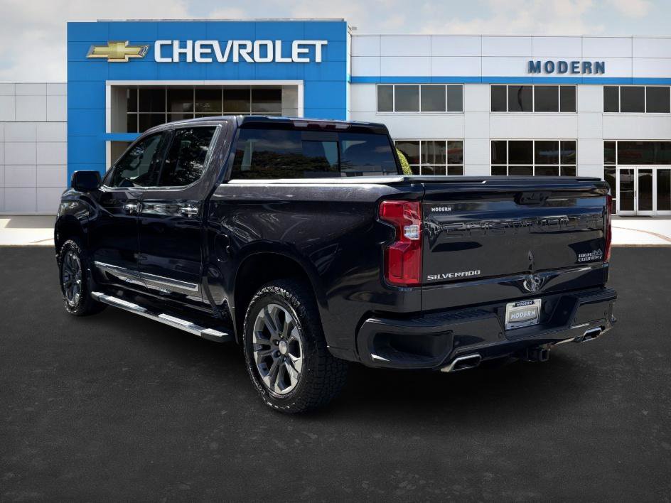2024 Chevrolet Silverado 1500 High Country photo 3