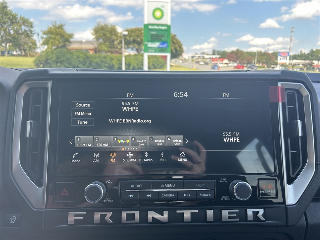 2025 Nissan Frontier Crew Cab SV photo 16
