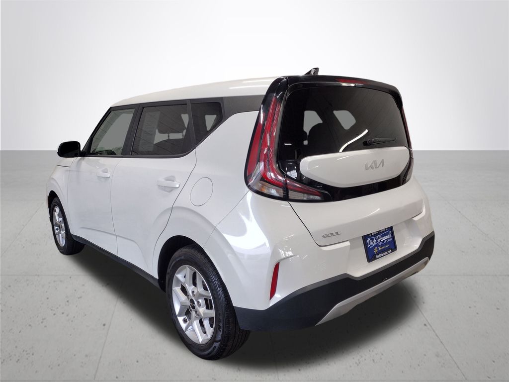 2023 Kia Soul LX photo 11
