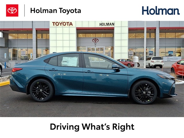 2026 Toyota Camry SE's photo