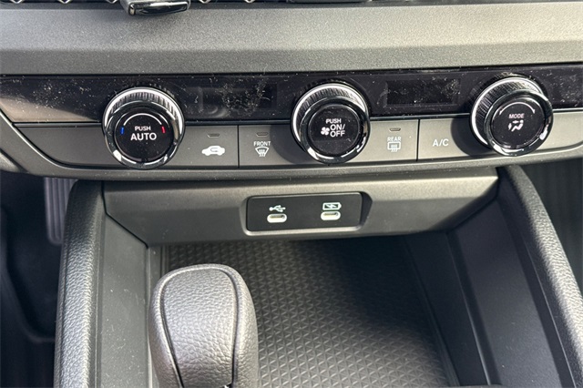 2025 Honda Accord LX photo 13