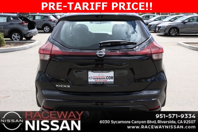 2025 Nissan Kicks Play S photo 3
