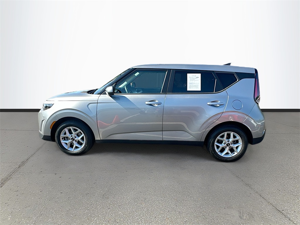 2024 Kia Soul LX photo 4