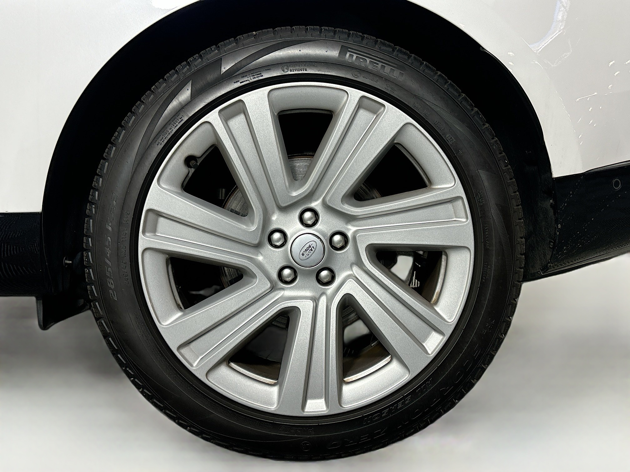 2023 Land Rover Range Rover SE photo 31