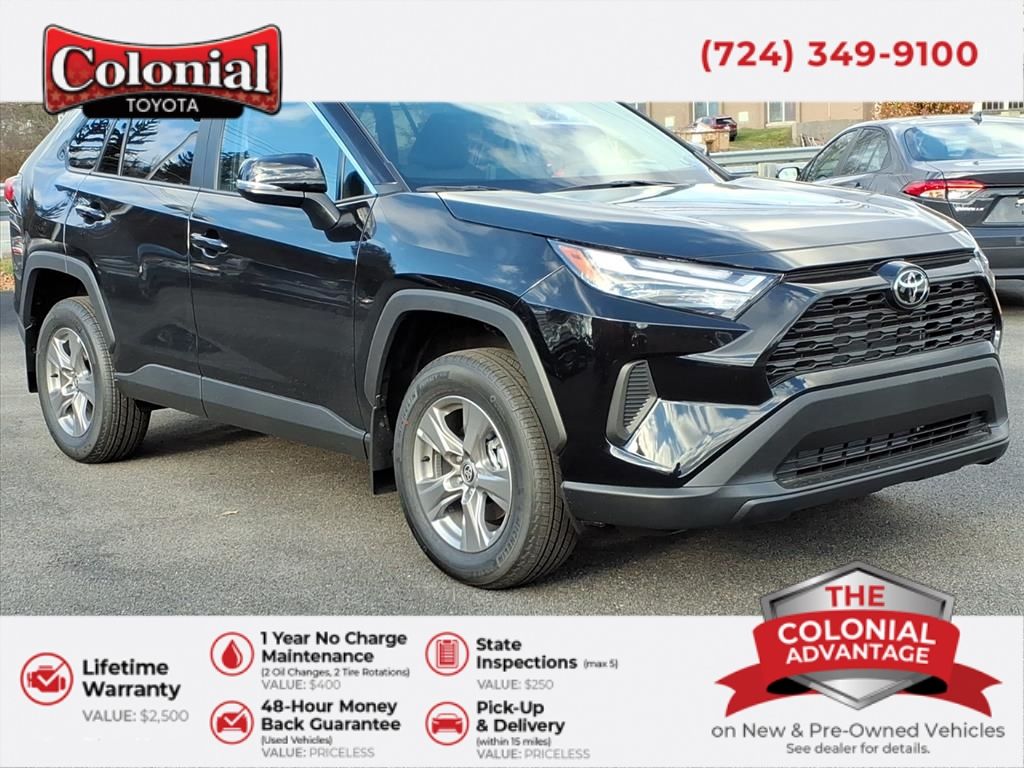 2025 Toyota RAV4 XLE's photo