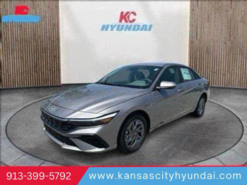 2025 Hyundai Elantra Blue's photo