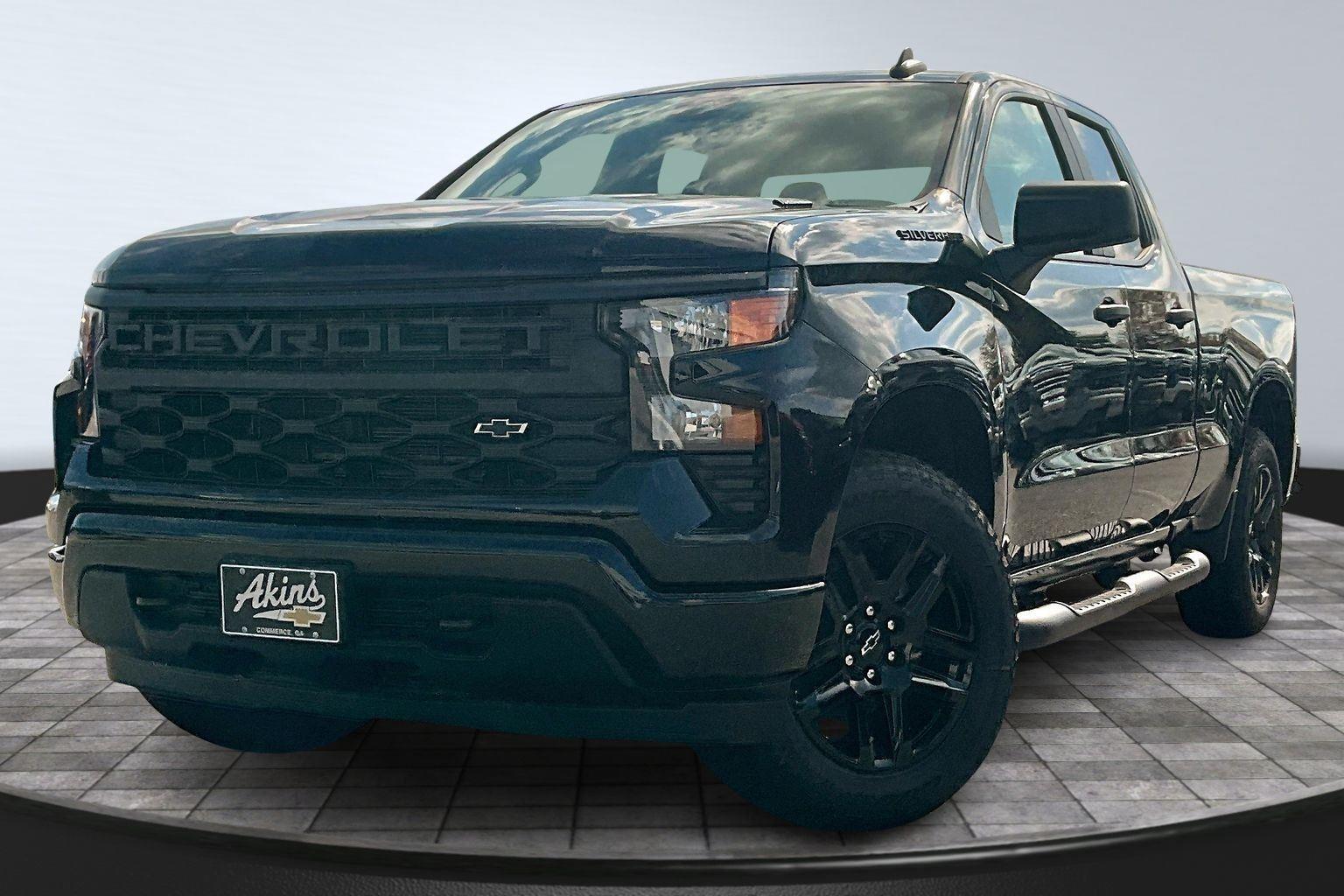 2026 Chevrolet Silverado 1500 Custom's photo