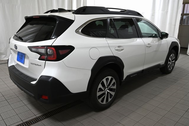 2025 Subaru Outback Premium photo 4