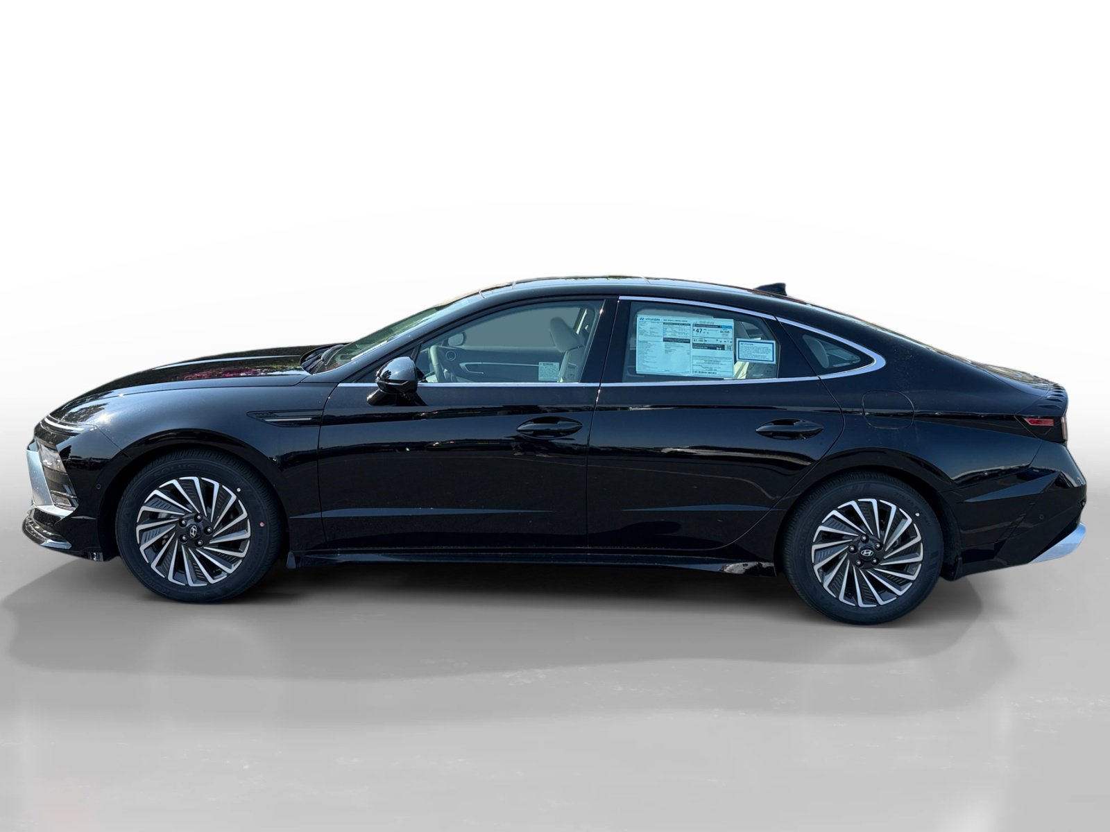 2025 Hyundai Sonata Hybrid Limited photo 2