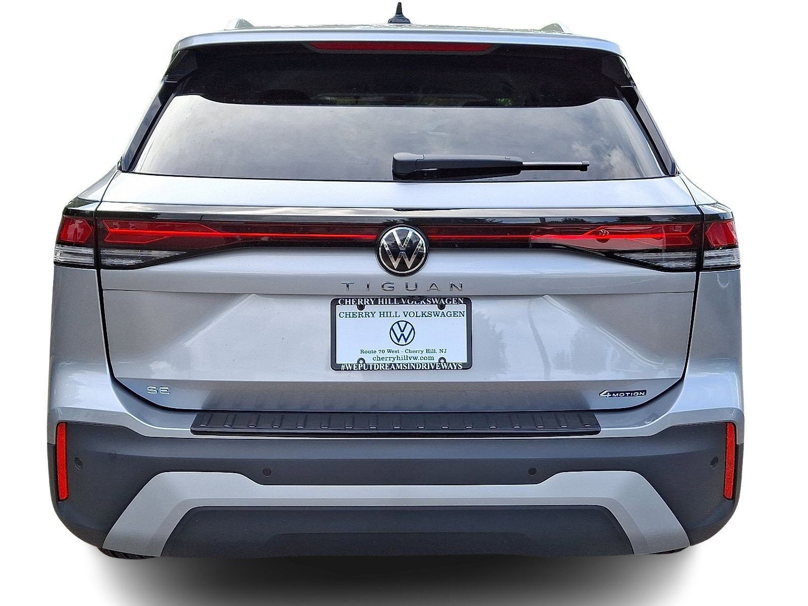 2025 Volkswagen Tiguan SE photo 3