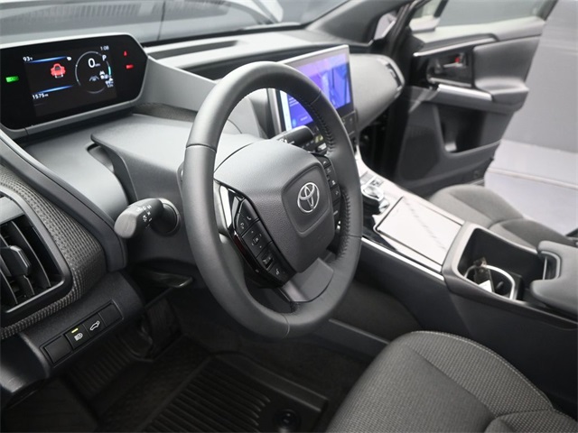 2025 Toyota bZ4X XLE photo 4