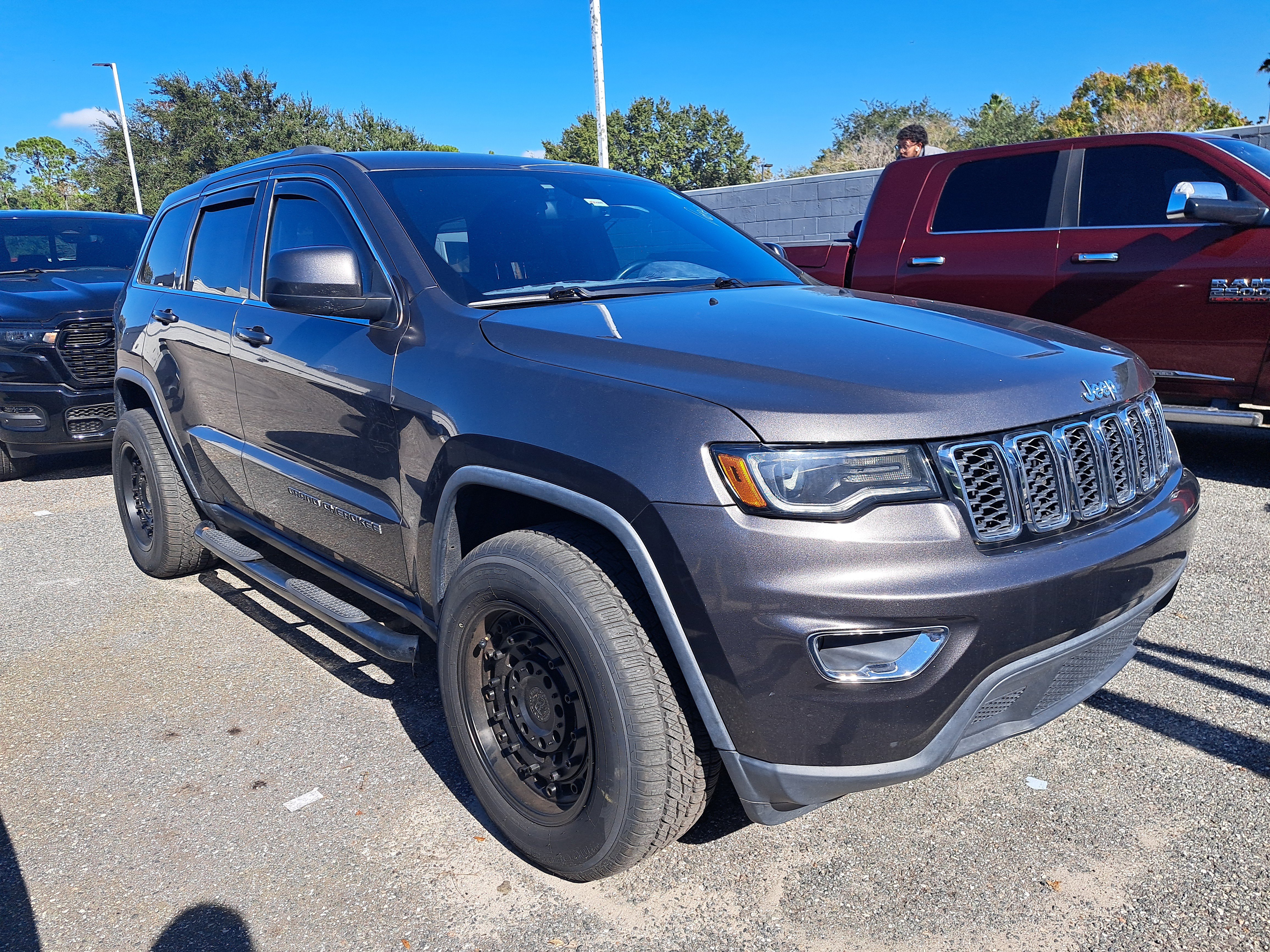 2021 Jeep Grand Cherokee Laredo X's photo
