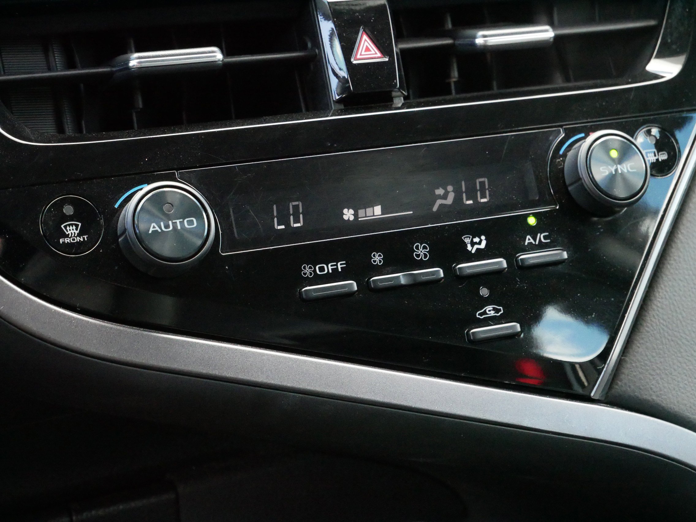 2023 Toyota Camry SE photo 20