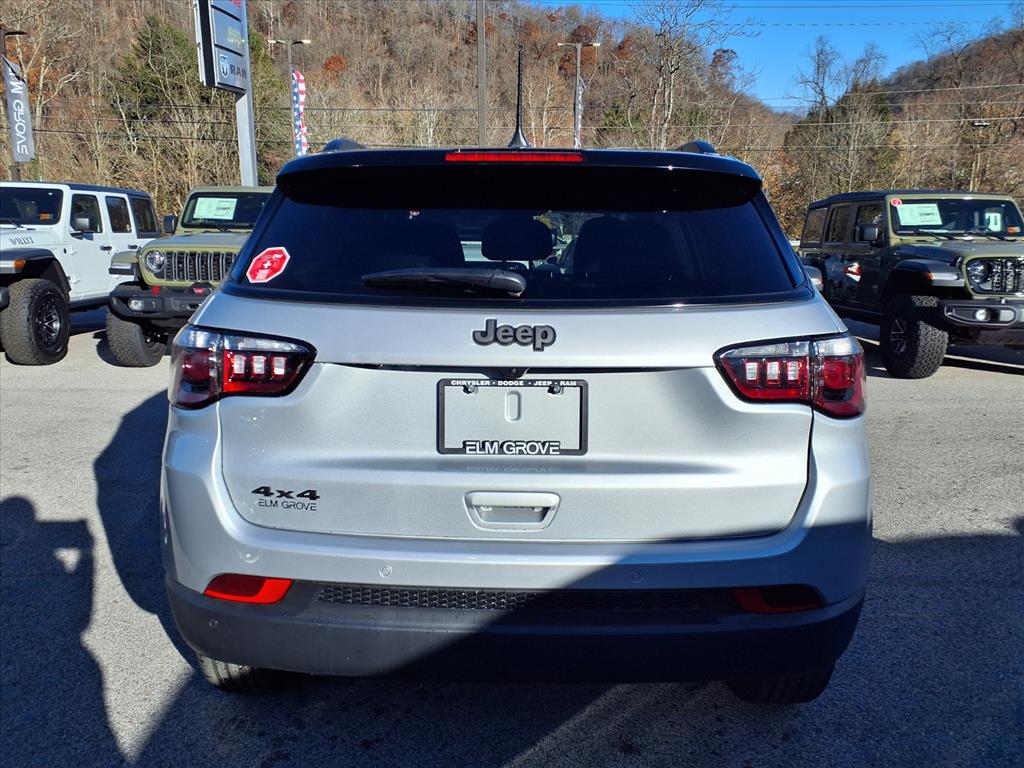 2026 Jeep Compass Limited Altitude photo 3