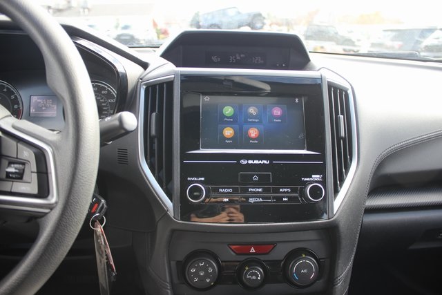 2019 Subaru Impreza 2.0i photo 3