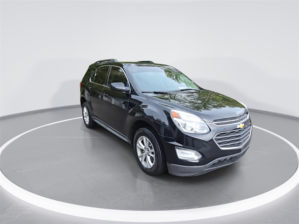 2017 Chevrolet Equinox LT photo 2