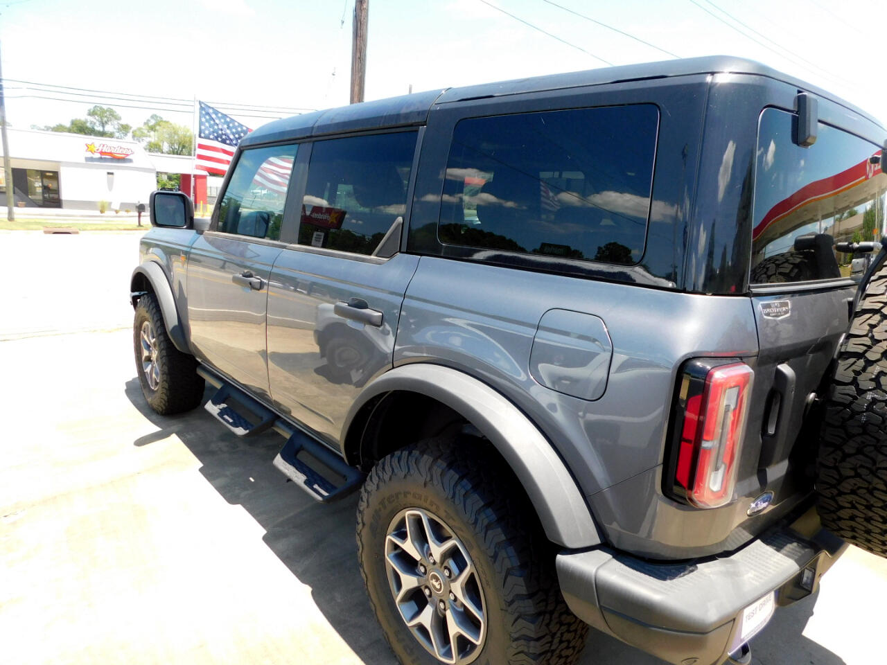 New 2024 Carbonized Gray Metallic Ford Badlands® image 4