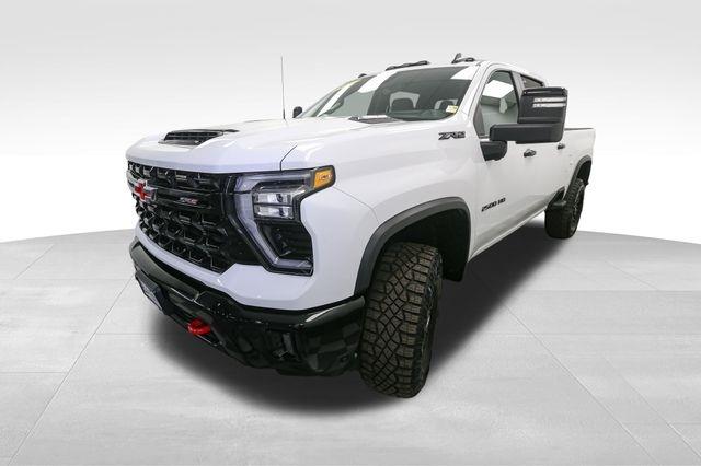 2024 Chevrolet Silverado 2500HD ZR2 photo 4