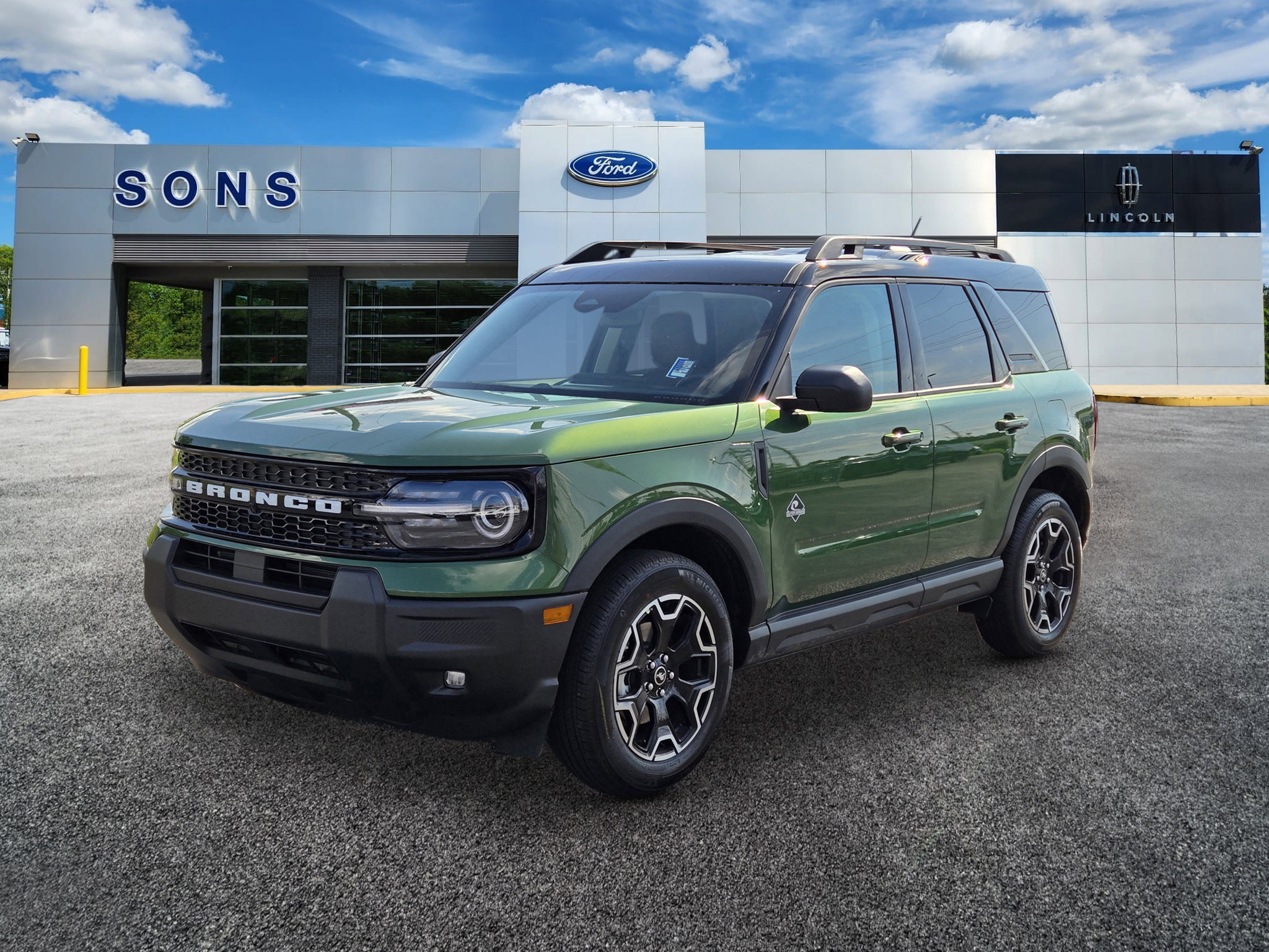 2025 Ford Bronco Sport Outer Banks's photo
