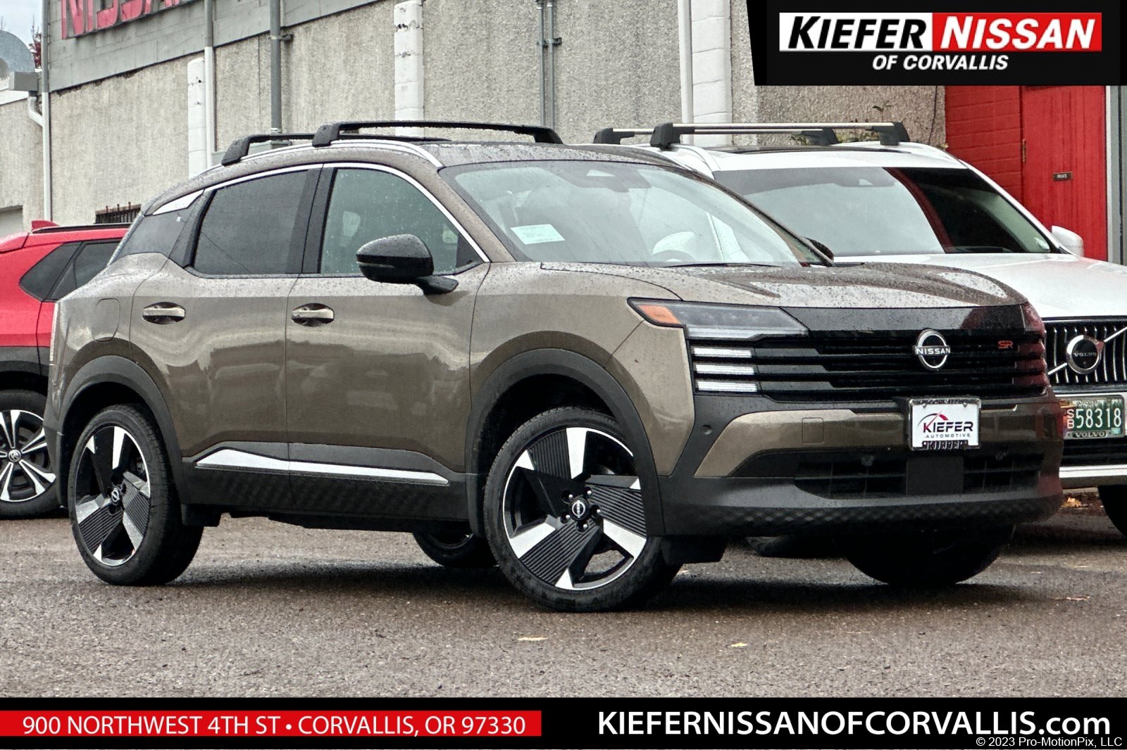 2026 Nissan KICKS SR AWD's photo