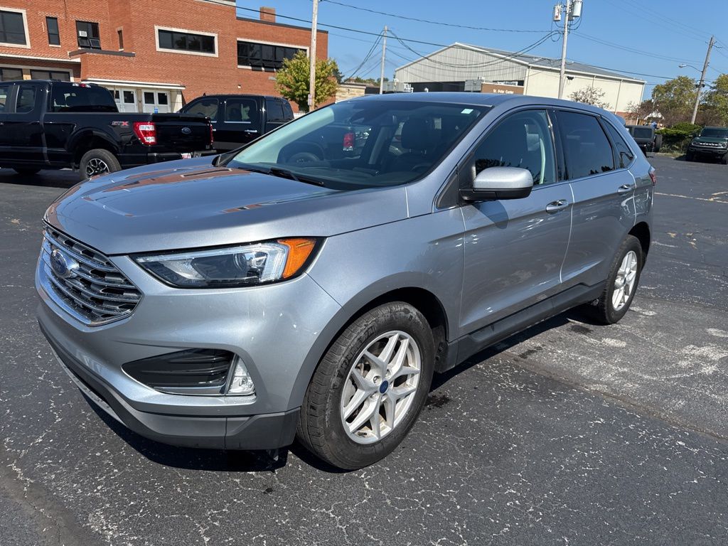 2022 Ford Edge SEL photo 6