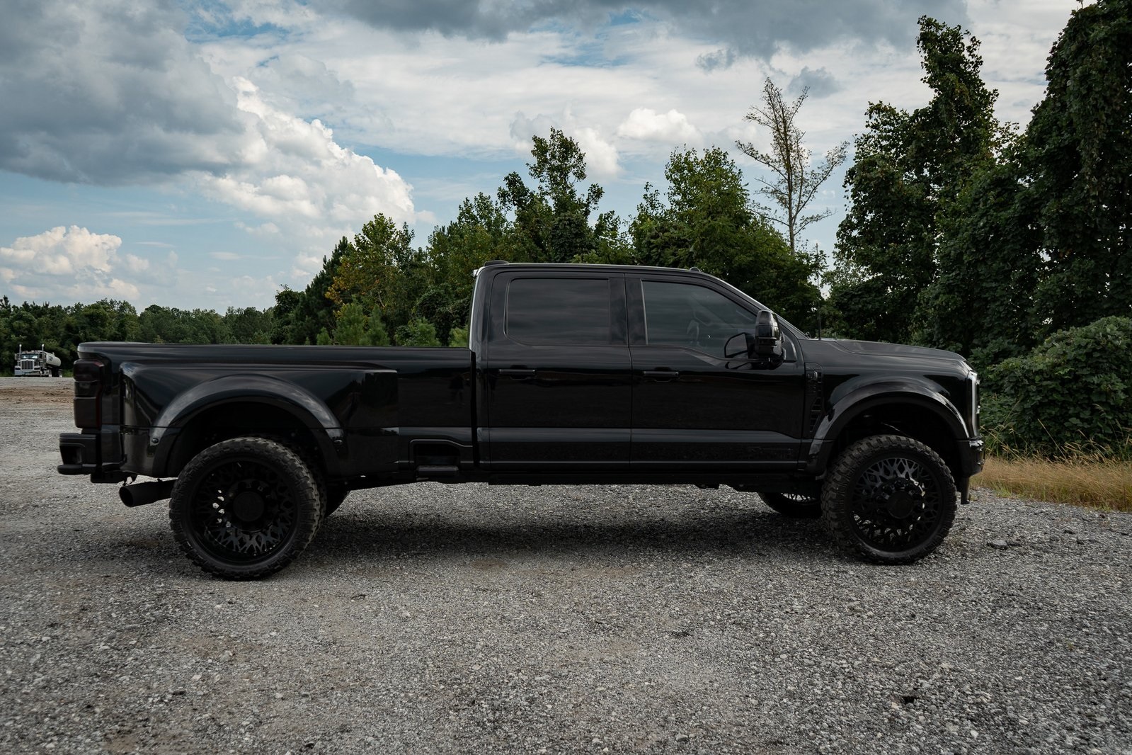 2024 Ford F-450 photo 19