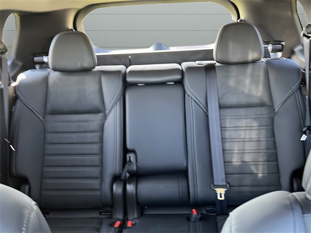 2025 Mitsubishi Outlander SE photo 10