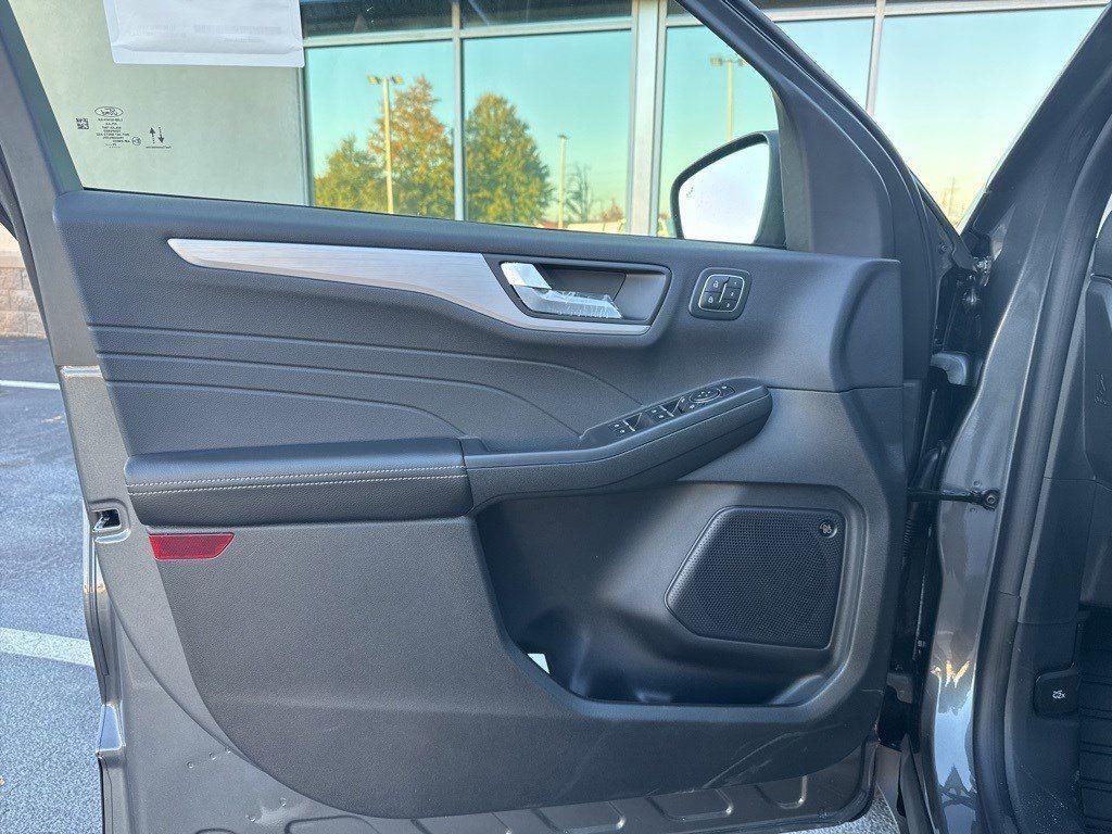 2025 Ford Escape Plug-In Hybrid photo 23
