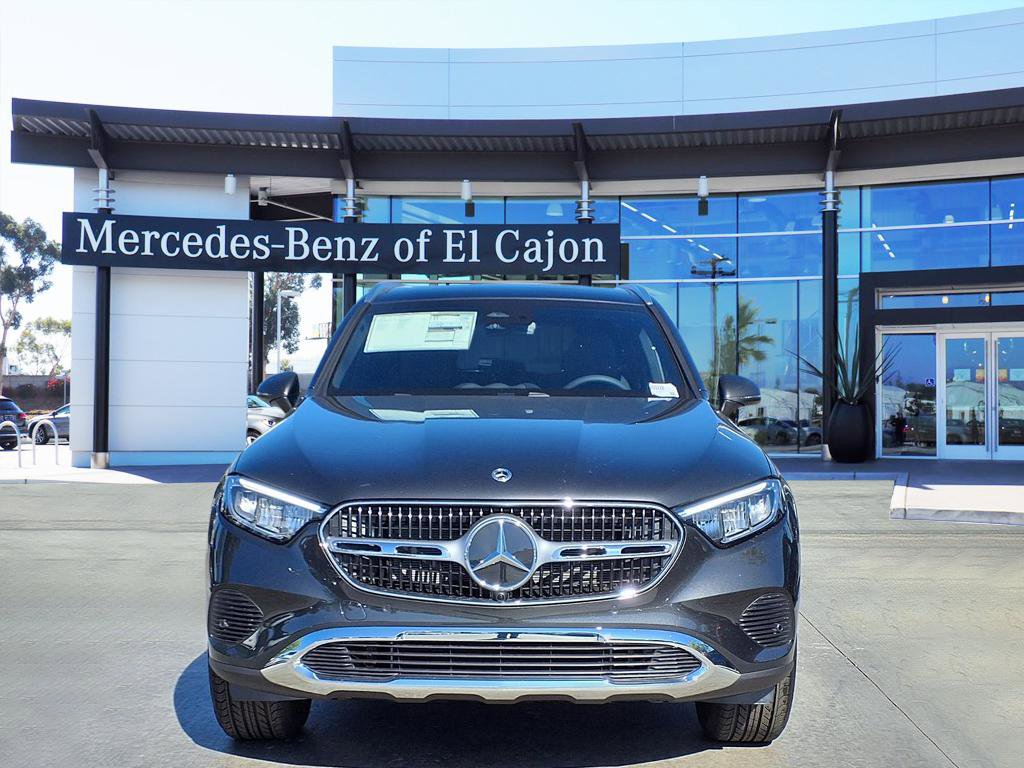 2026 Mercedes Benz GLC 300 photo 2