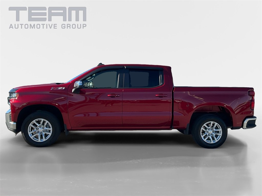 2021 Chevrolet Silverado 1500 LT photo 3