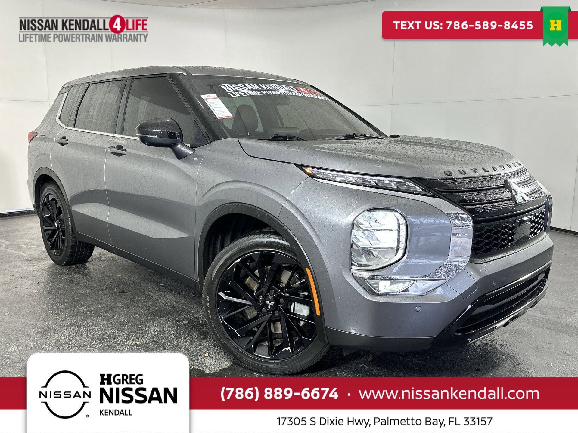 2023 Mitsubishi Outlander SE Black Edition's photo