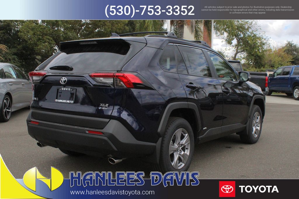2025 Toyota RAV4 Hybrid XLE photo 6