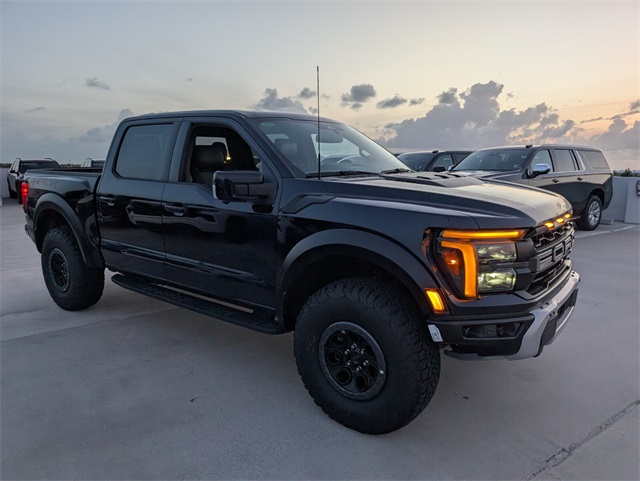 2025 Ford F-150 Raptor photo 2