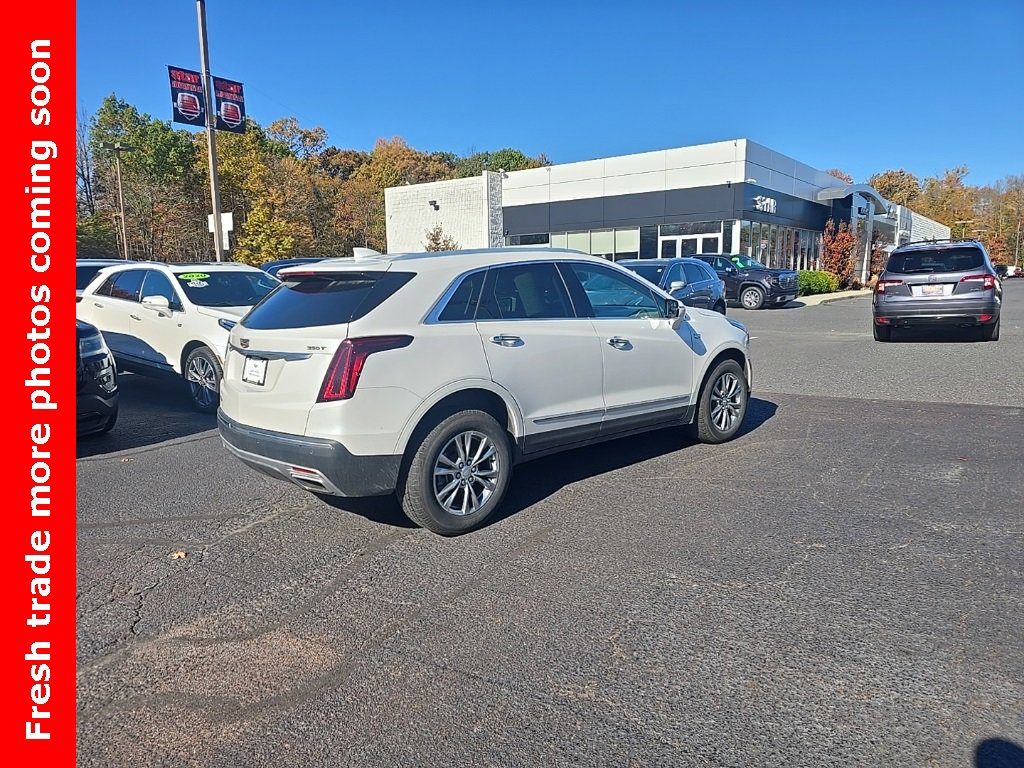 2022 Cadillac XT5 Premium Luxury photo 3