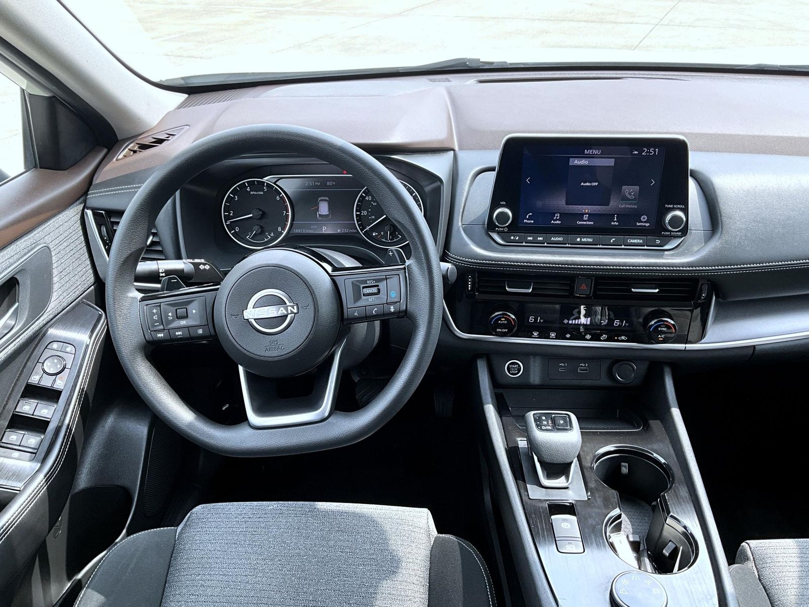 2022 Nissan Rogue SV photo 13