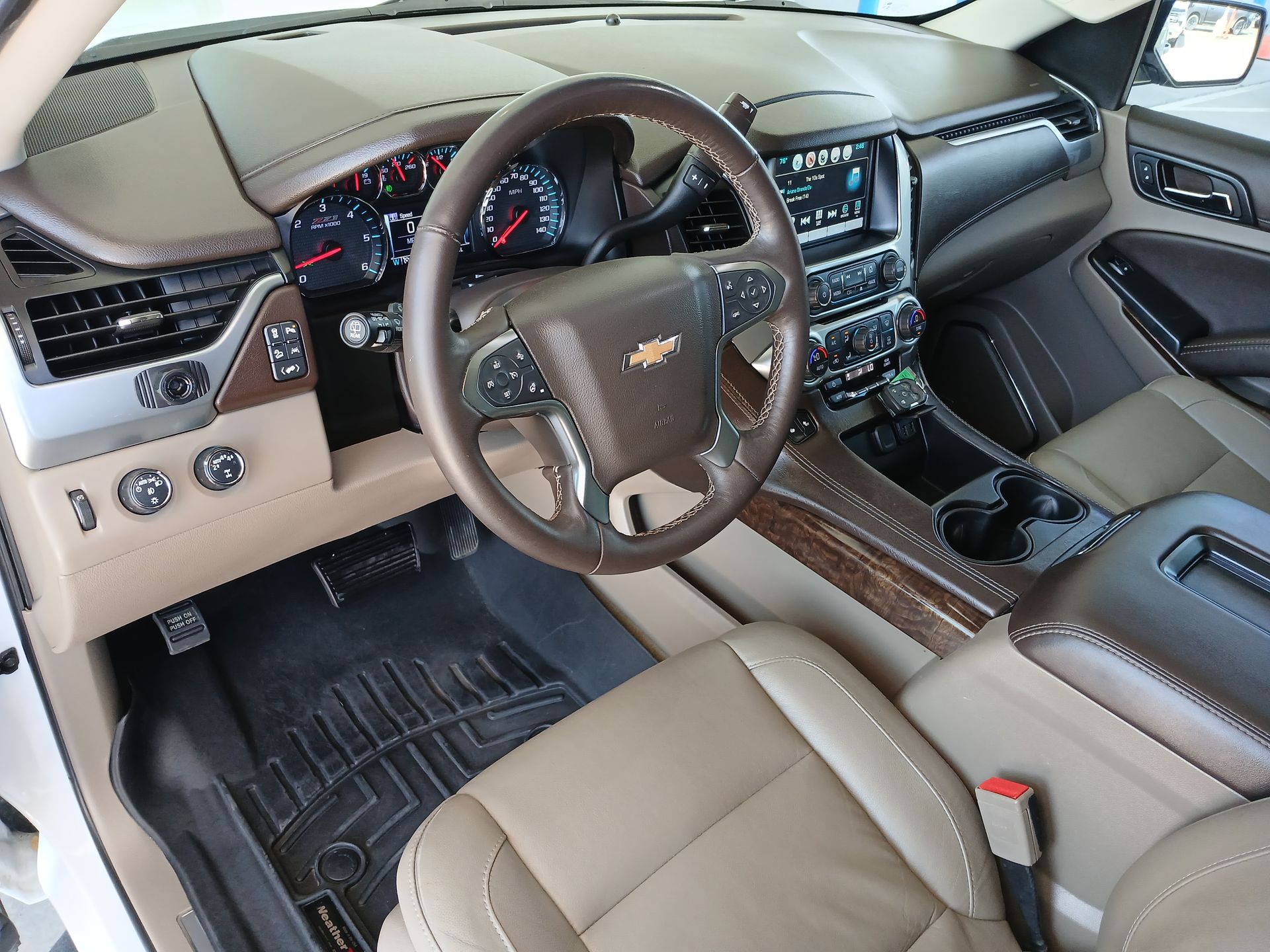 2018 Chevrolet Suburban LT photo 10