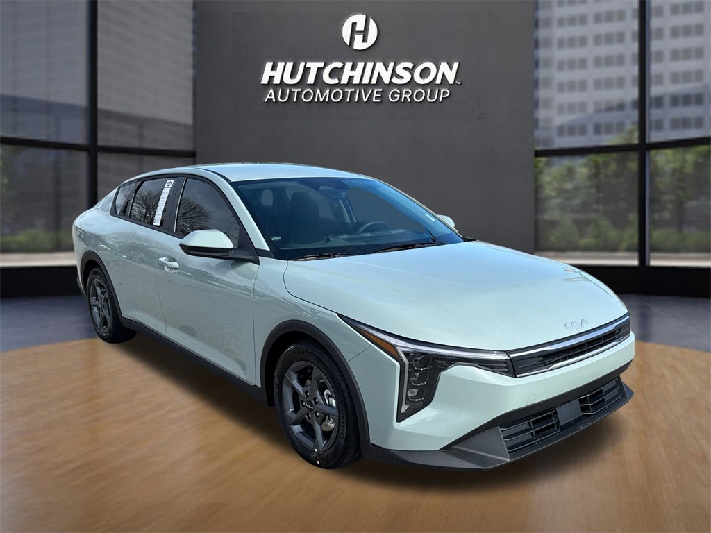2025 Kia K4 LXS's photo