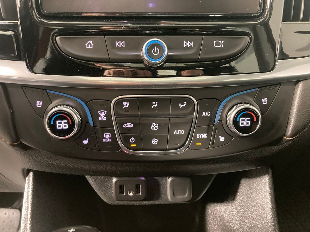 2019 Chevrolet Traverse Premier photo 3