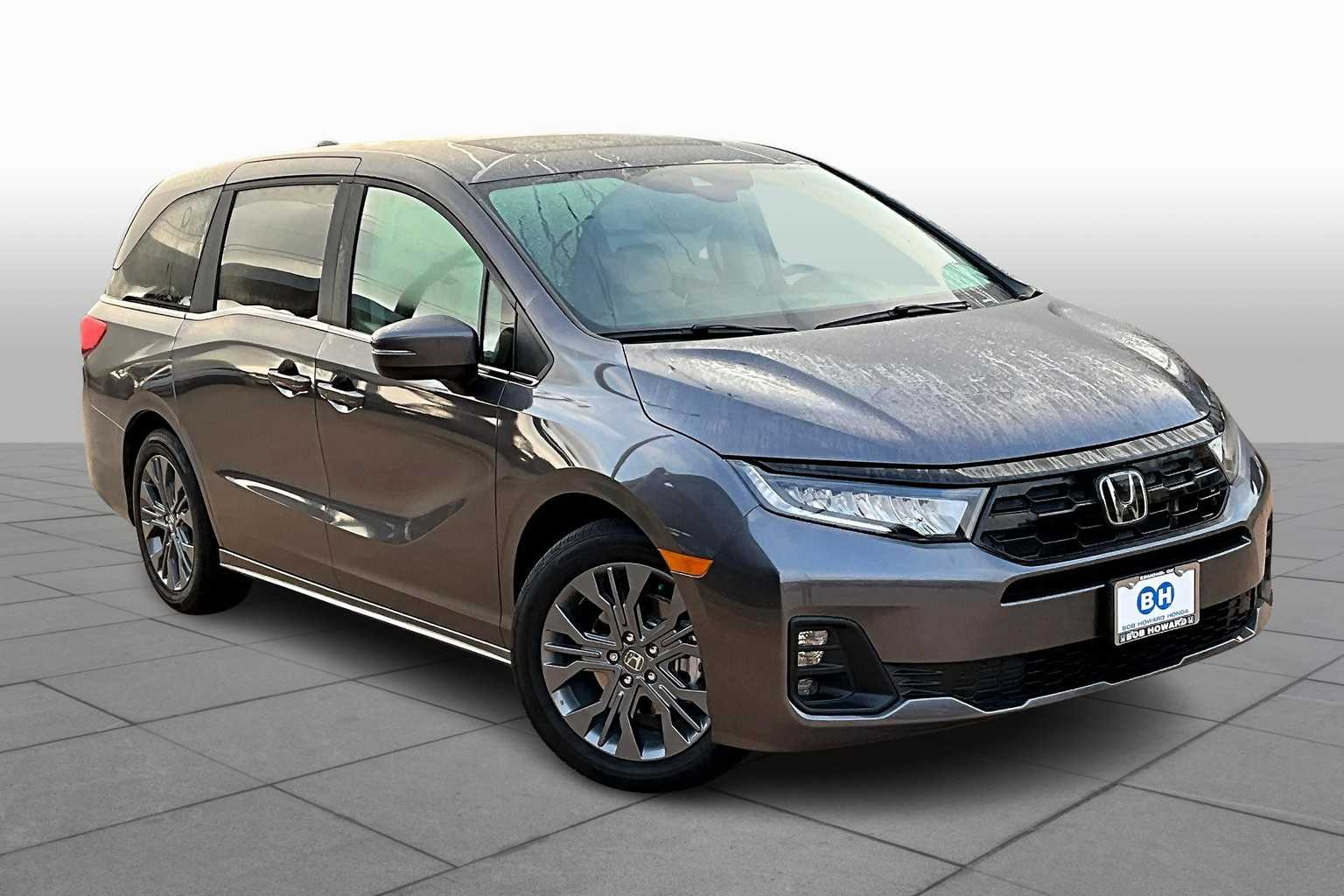 2025 Honda Odyssey Touring photo 2