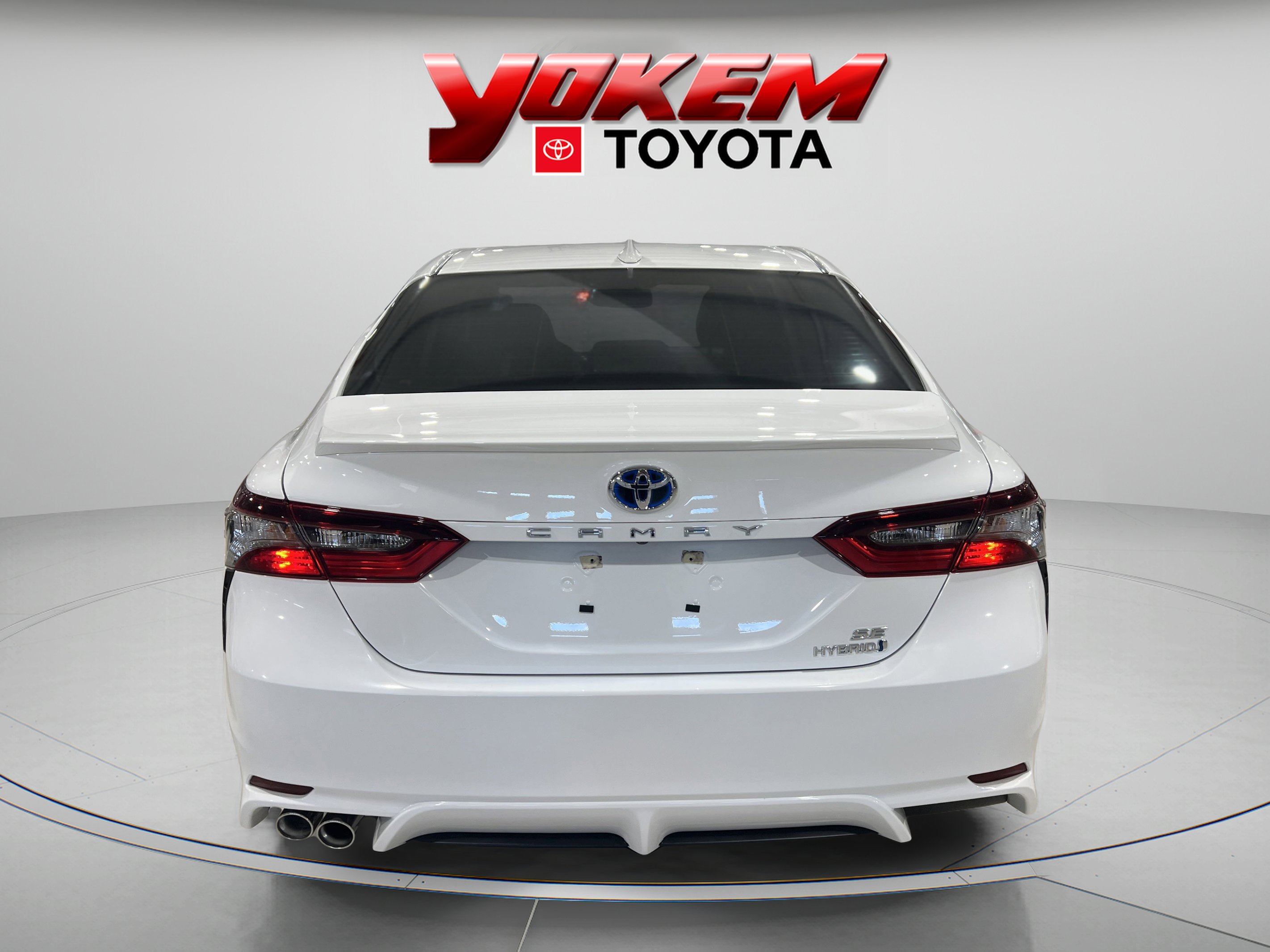 2023 Toyota Camry Hybrid SE photo 4