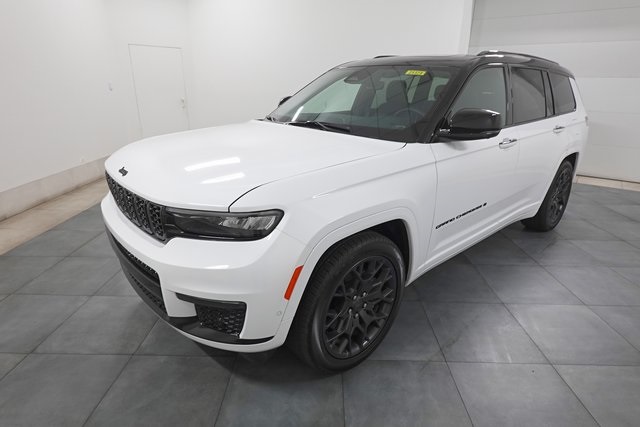 2025 Jeep Grand Cherokee L Summit Reserve photo 3
