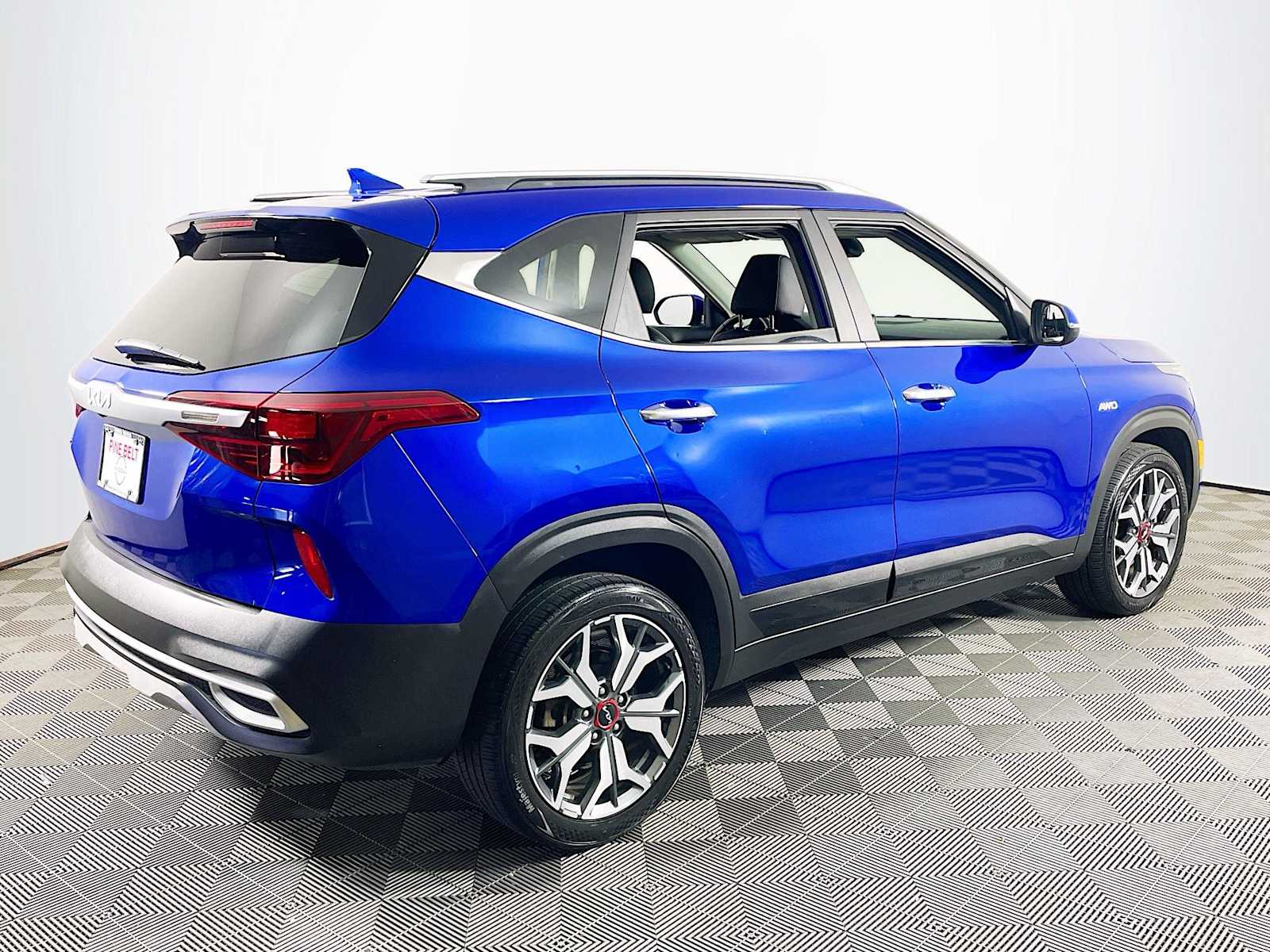 2022 Kia Seltos SX photo 4