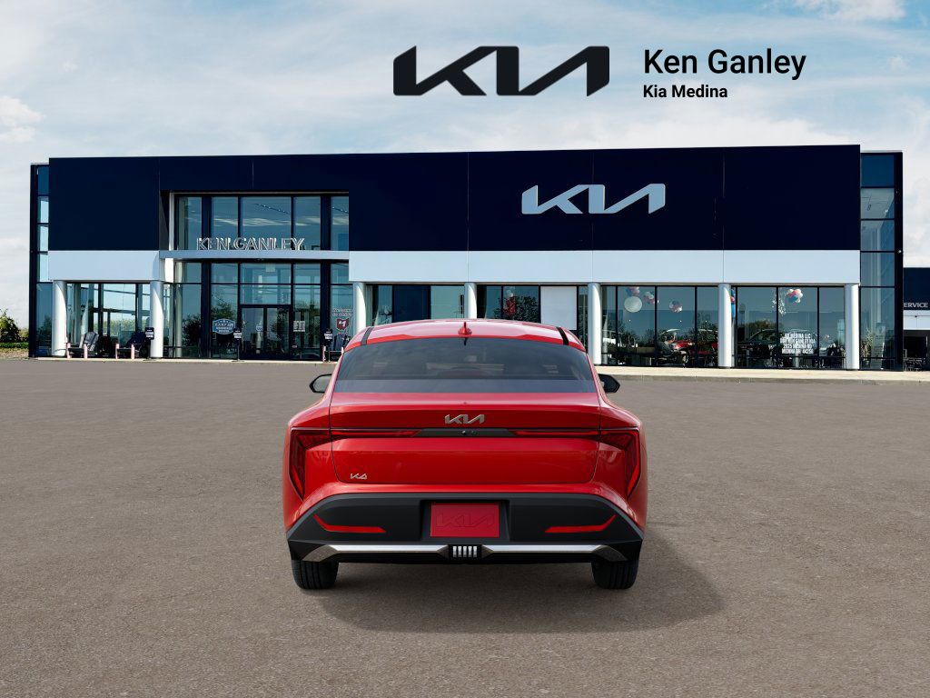 2025 Kia K4 LXS photo 3