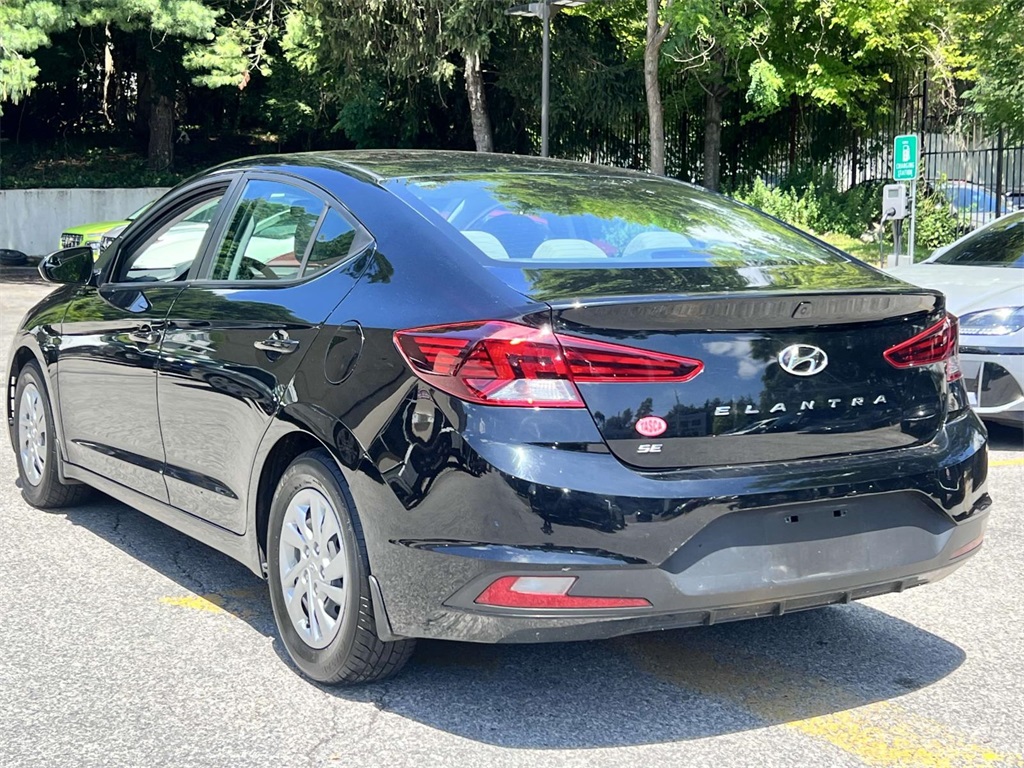 2020 Hyundai Elantra SE photo 3