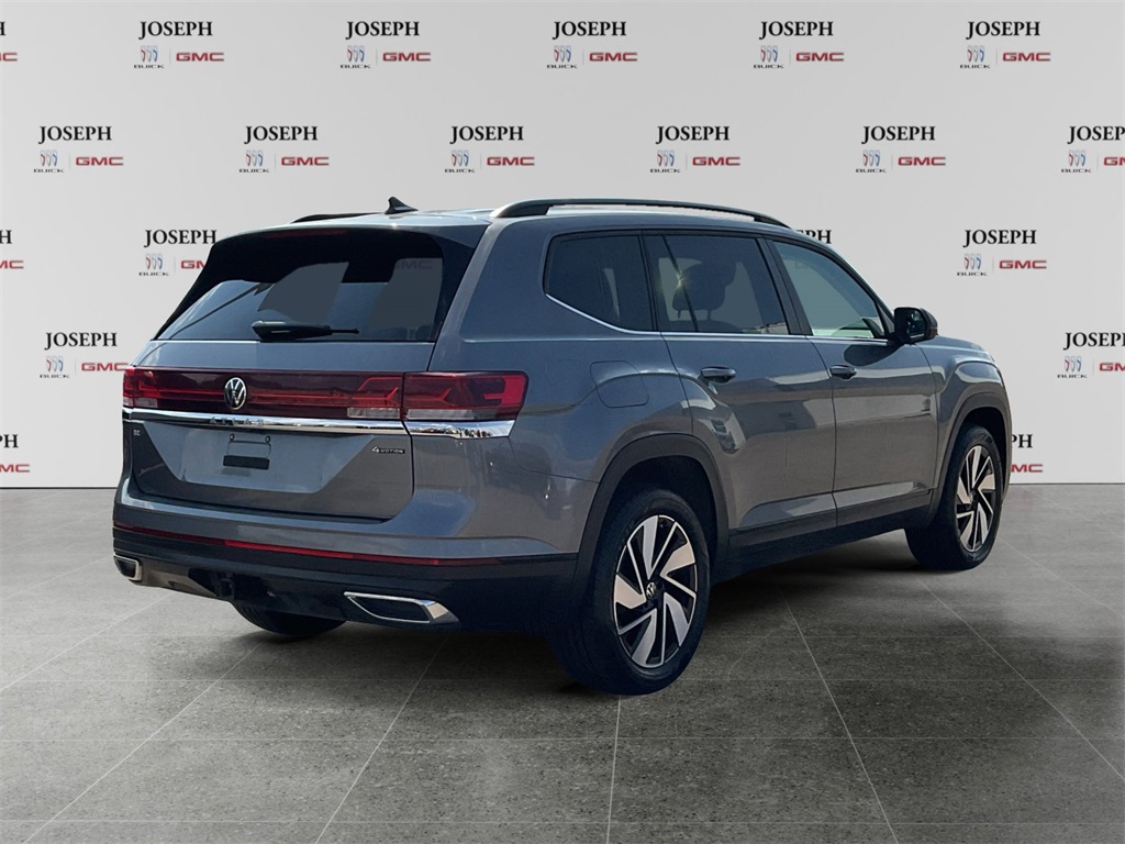 2024 Volkswagen Atlas SE Technology photo 8
