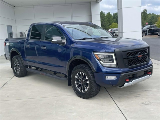 2020 Nissan Titan Crew Cab photo 4