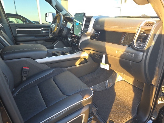 2026 Ram 1500 Laramie photo 4