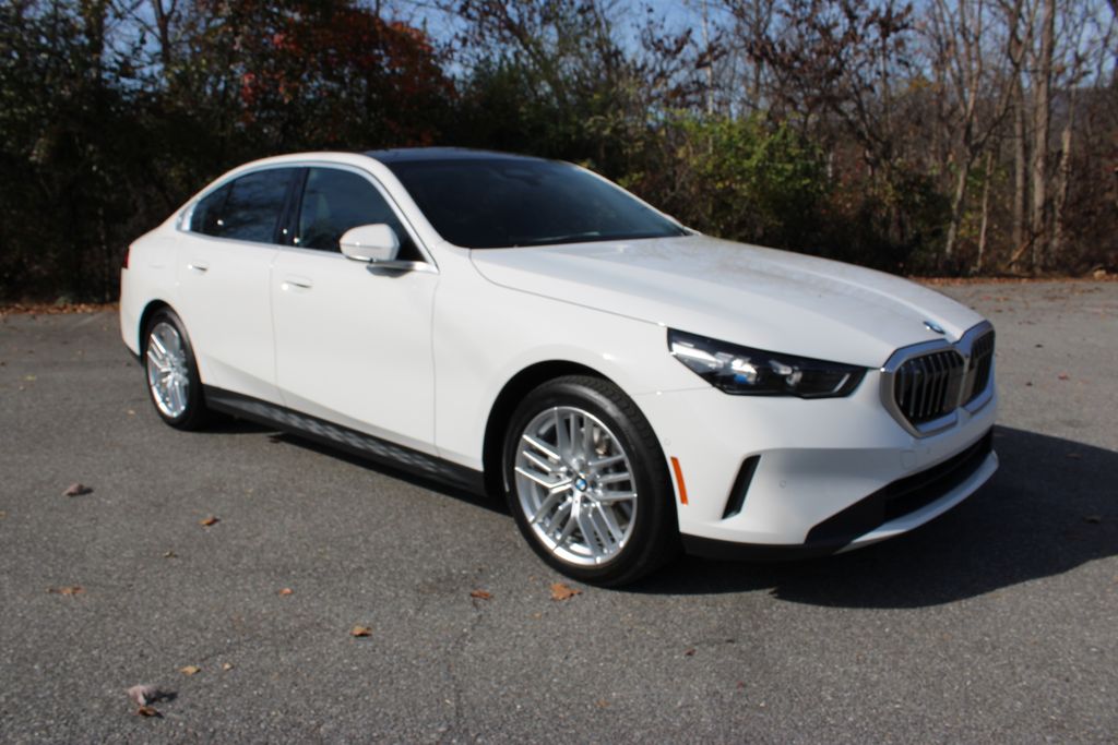 2024 Bmw 530i xDrive photo 2