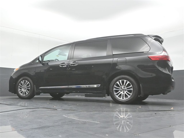 2018 TOYOTA SIENNA - Image 40