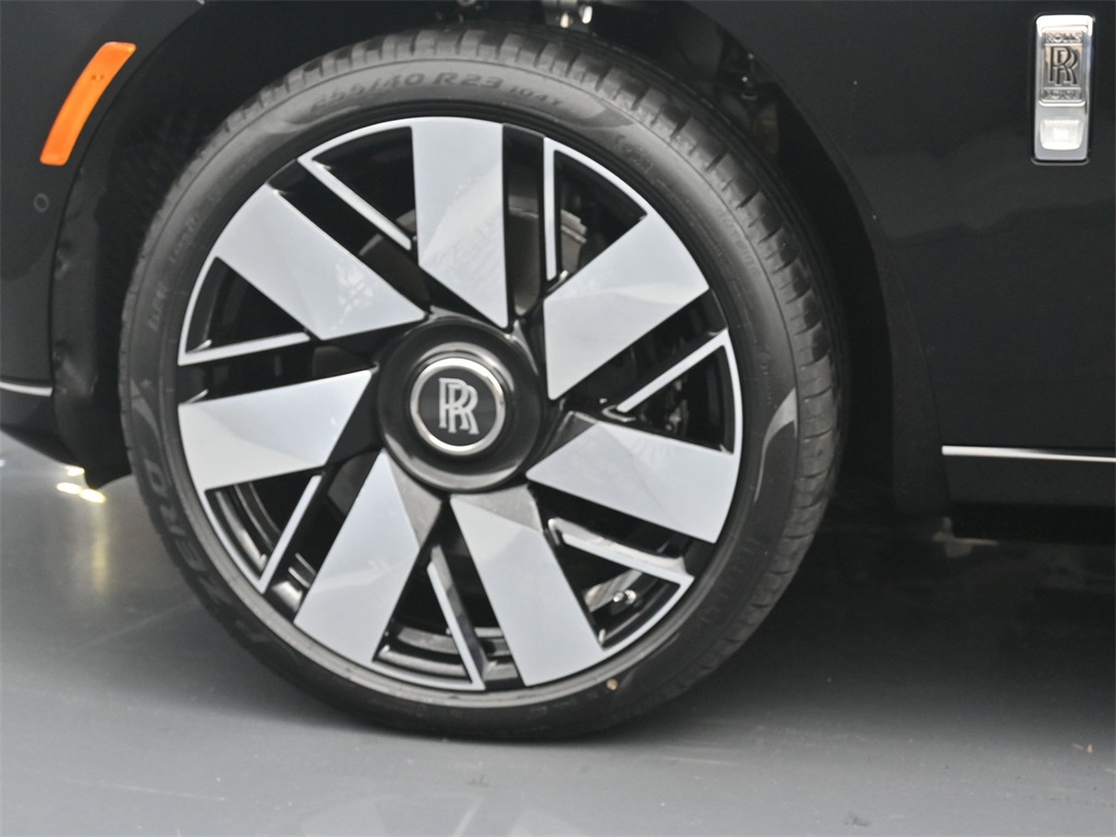 2025 Rolls Royce Cullinan RR photo 8